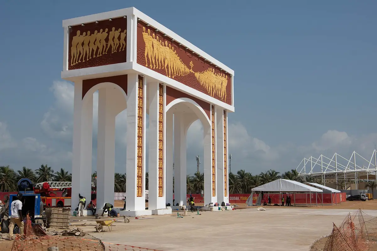 La Porte du Non-Retour sur la plage de Ouidah